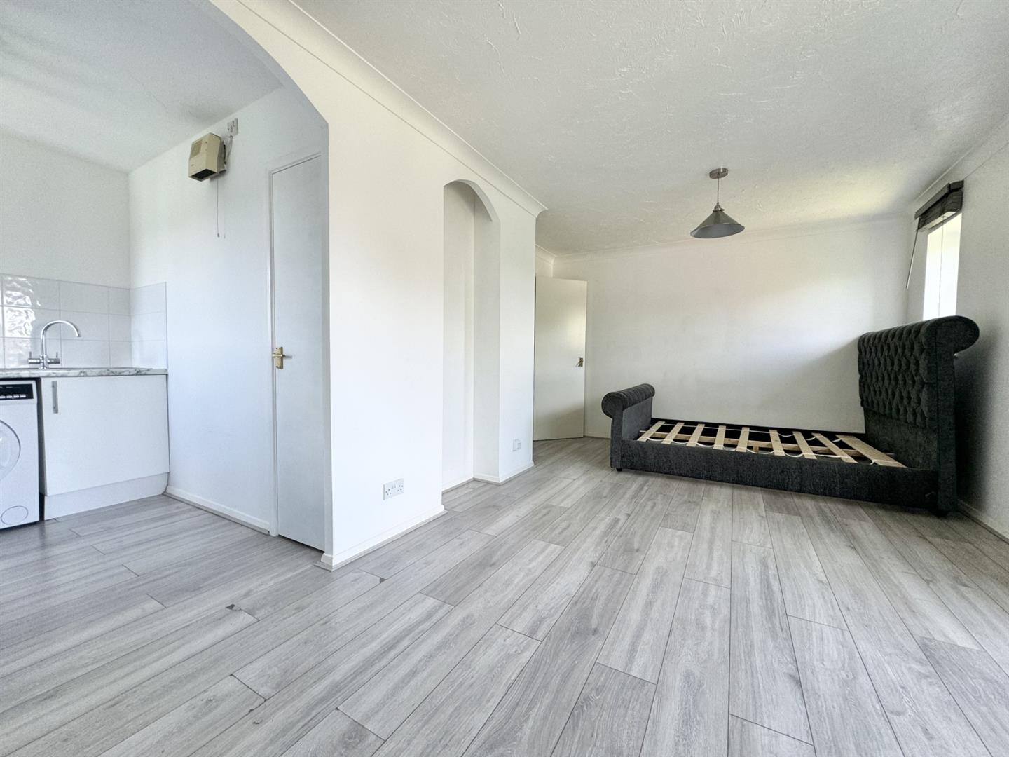 Ainsley Close, Edmonton